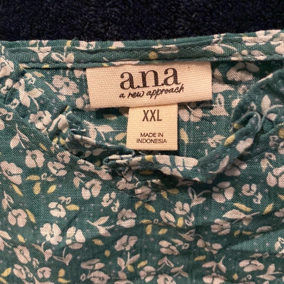 NWT A.n.a green floral top xxl - Picture 2 of 4